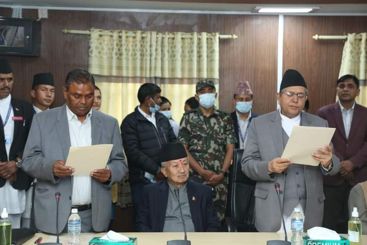 उपेन्द्र यादवले लिए शपथ 